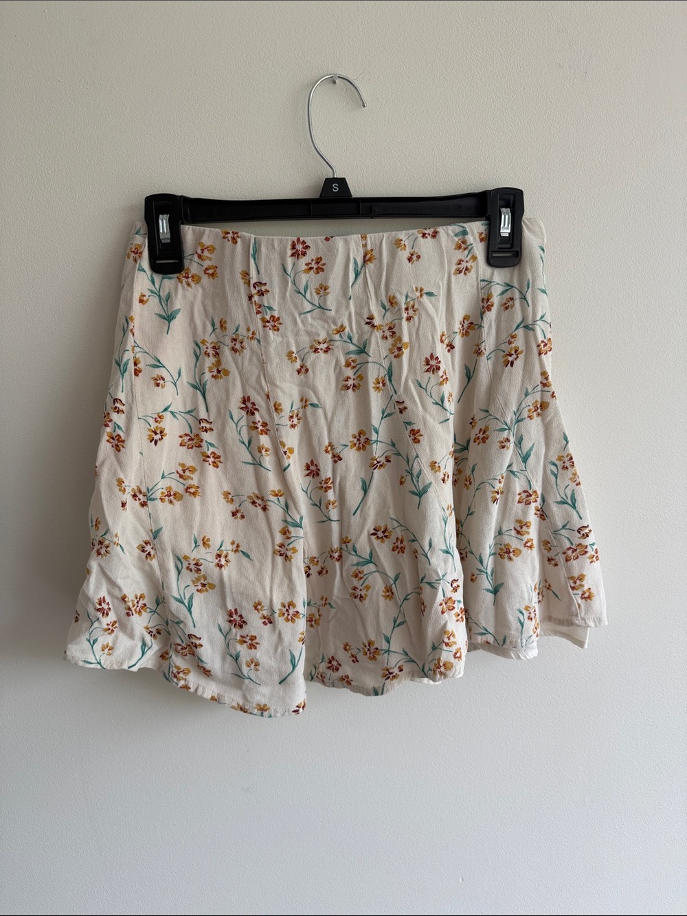 American Eagle Outfitters Cream Floral Mini Skirt with Rust and Teal Accents